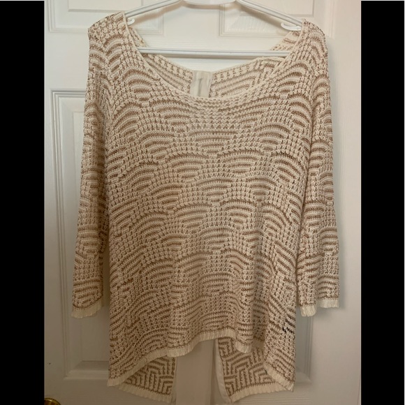 Beautiful  top size m - Picture 5 of 8